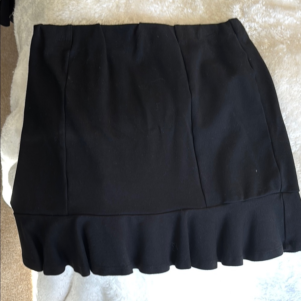 Black Bubble Mini Skirt with Ruffled Hem